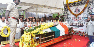 ಮೈಸೂರು ಪೊಲೀಸ್ ಠಾಣೆಯ ಪೊಲೀಸ್ ಅಧಿಕಾರಿಗೆ ಗೌರವ