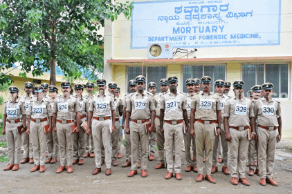 ಪೊಲೀಸ್ ತರಬೇತಿದಾರರು ವಿಧಿವಿಜ್ಞಾನ ಜ್ಞಾನವನ್ನು ಪಡೆಯುತ್ತಾರೆ