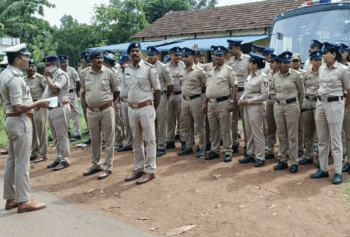 ಪೊಲೀಸರು ಸಾರ್ವಜನಿಕ ಸುರಕ್ಷತಾ ಉಪಸ್ಥಿತಿಯನ್ನು ಹೆಚ್ಚಿಸಿದ್ದಾರೆ