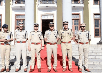 ಪೊಲೀಸರು ಶಾಂತಿಯುತ ಗಣೇಶ ಆಚರಣೆಗೆ ನೇತೃತ್ವ ವಹಿಸಿದ್ದರು