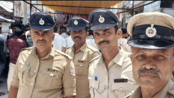 ಬಂಗಾರಪೇಟೆ ಪೊಲೀಸರು ಜನ್ಮಾಷ್ಟಮಿಯನ್ನು ಶಾಂತಿಯುತವಾಗಿ ನಡೆಸುವಂತೆ ನೋಡಿಕೊಳ್ಳುತ್ತಾರೆ
